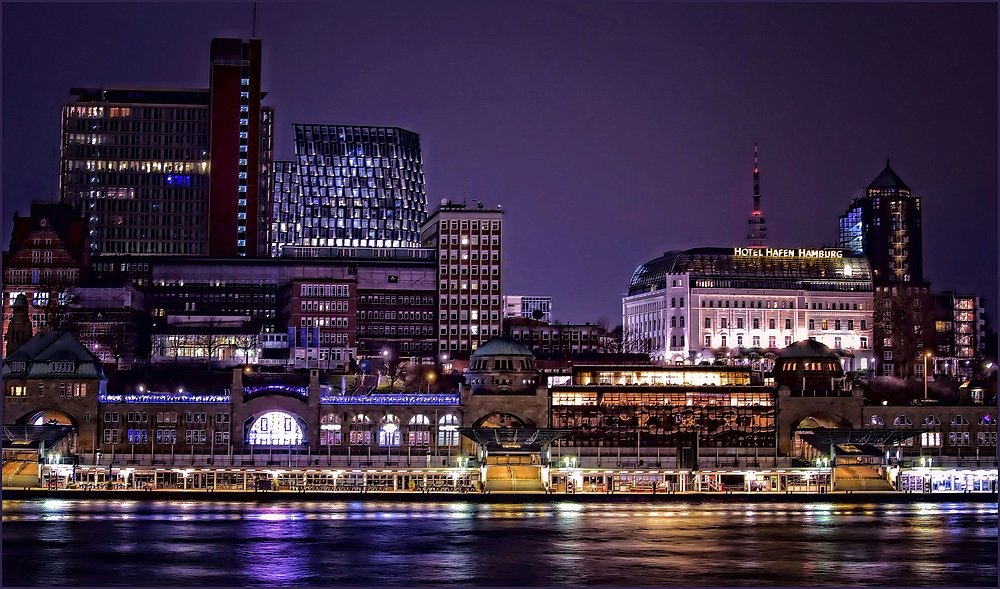 Hamburg Impressionen - Hotel Hafen Hamburg an den Landungsbrücken