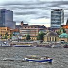 Hamburg Impressionen - malerische St. Pauli Landungsbrücken