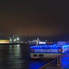 Hamburg in der Vorweihnachtszeit - Klein Erna vor der Abfahrt