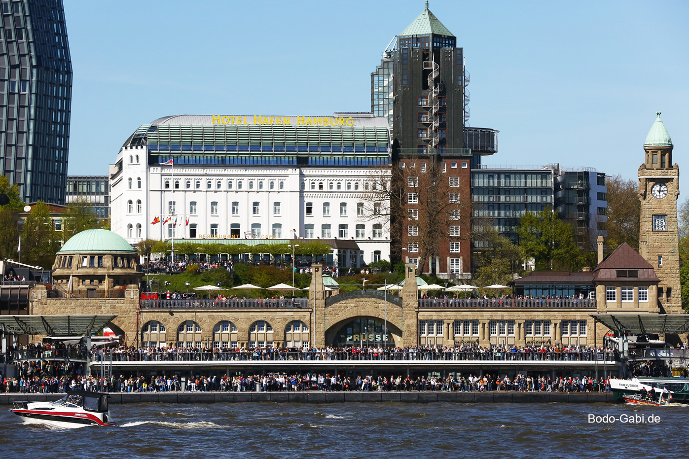 Hamburg kurz vor der Einlaufparade