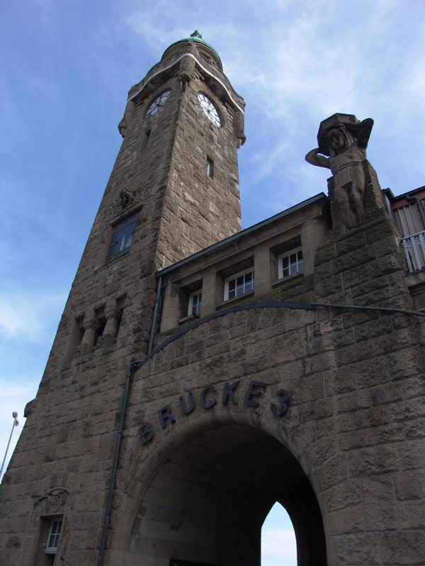 Hamburg - Landungsbrücke 3