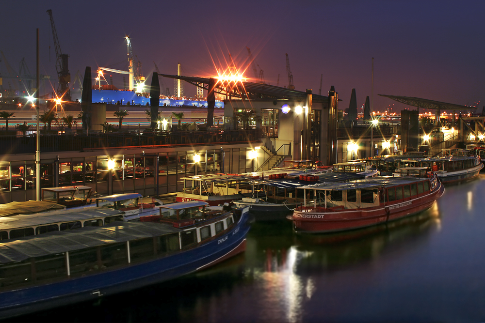 Hamburg - Landungsbrücken