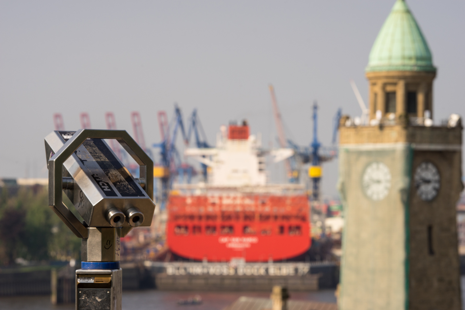 Hamburg - Landungsbrücken - Docks | 829. Hafengeburtstag