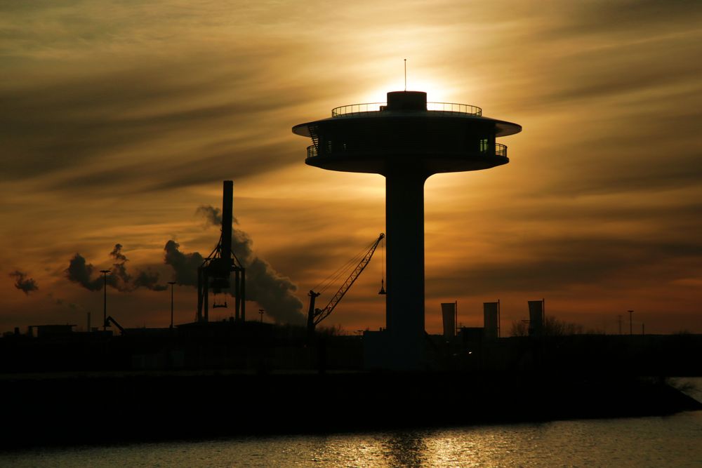 Hamburg Lighthouse Zero Wohnleuchturm in der Hafencity Hamburg 