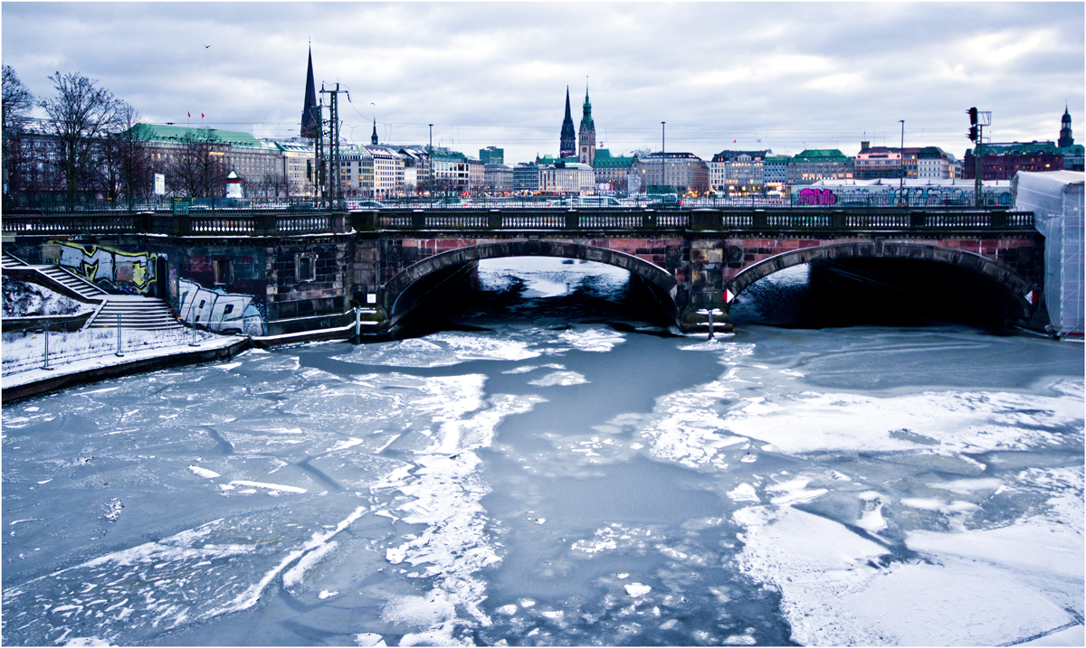 Hamburg, Lombardsbrücke und Binnenalster im Februar