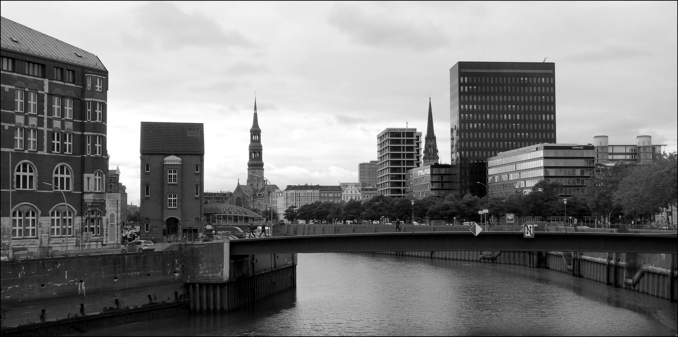 "Hamburg meine Perle"