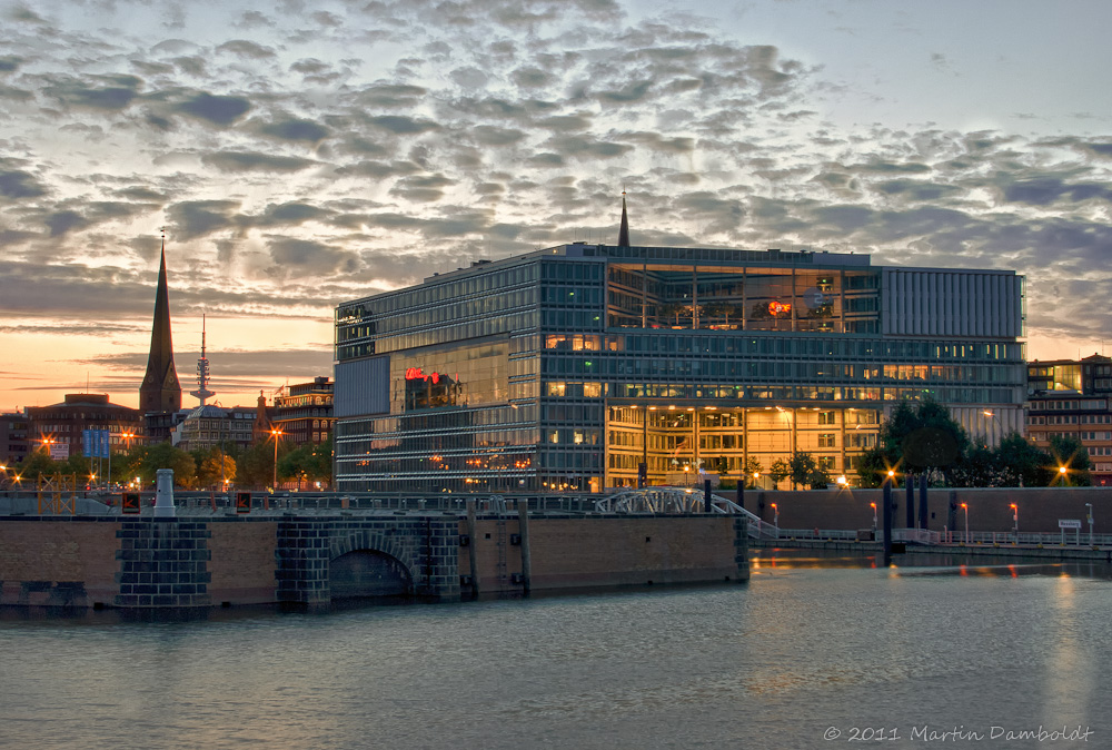 Hamburg Oberhafen - Blick Richtung Oberbaumbrücke