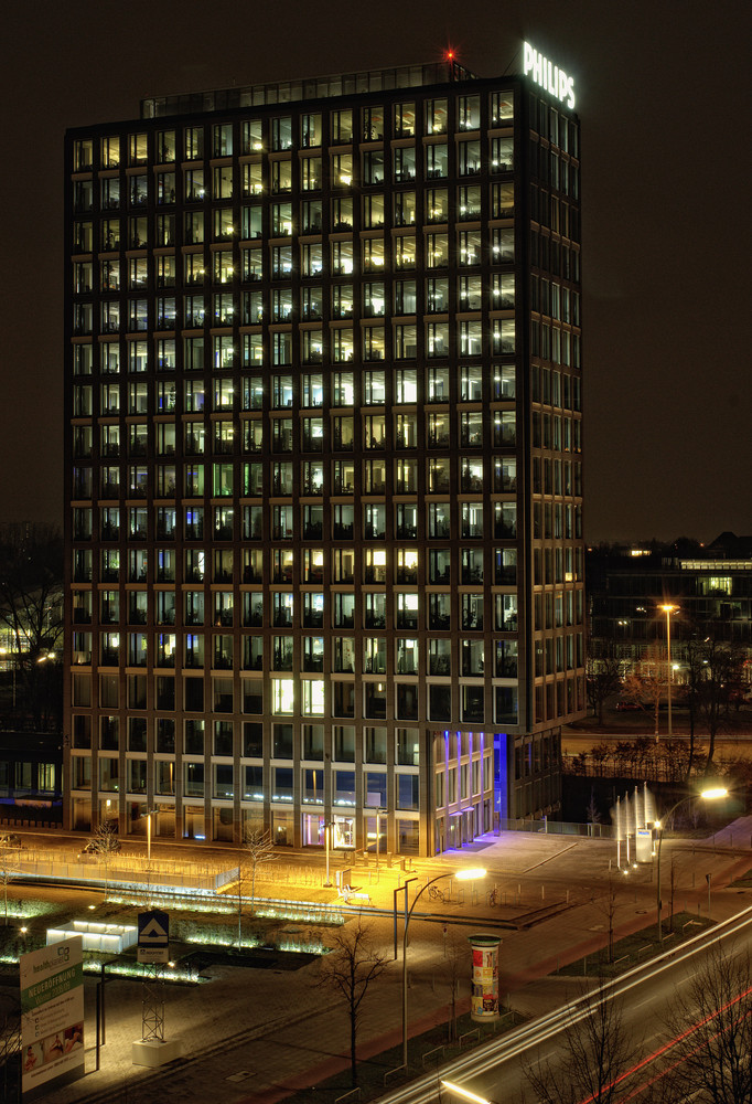 Hamburg - Philips Hochhaus nachts