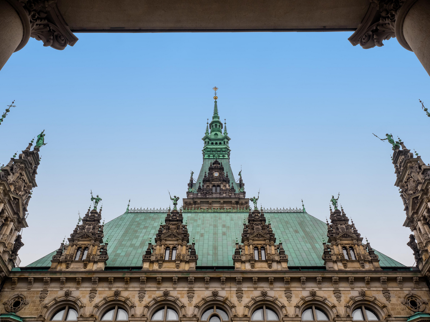 Hamburg. Rathaus.