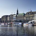 HAMBURG - SAMSTAG 09.04.2016 BLICK AUF ALSTERPAVILLON UND JUNGFERNSTIEG