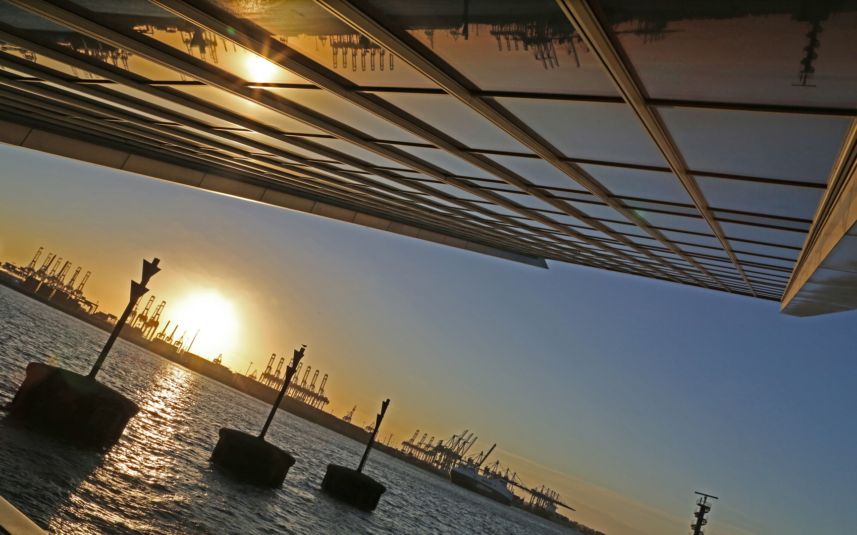 Hamburg sein Hafen im Spiegel