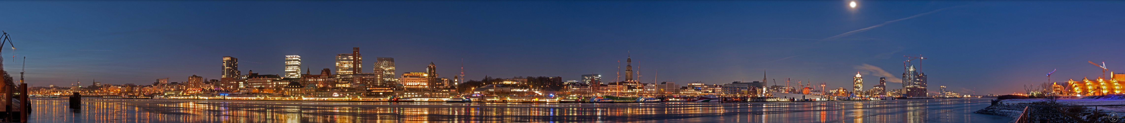 Hamburg Skyline