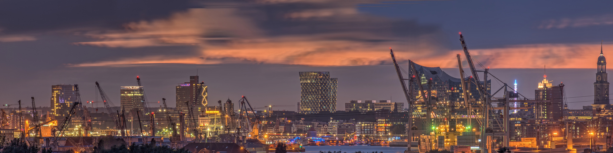 Hamburg Skyline