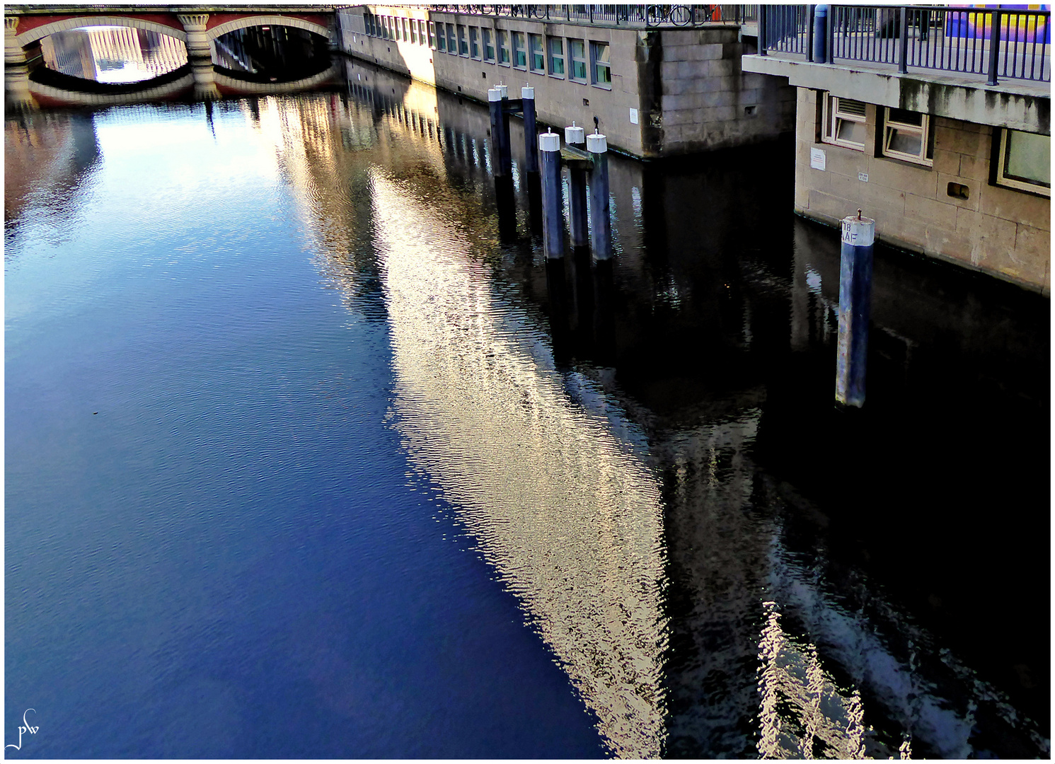 Hamburg - Spaziergang - Fleetspiegelung