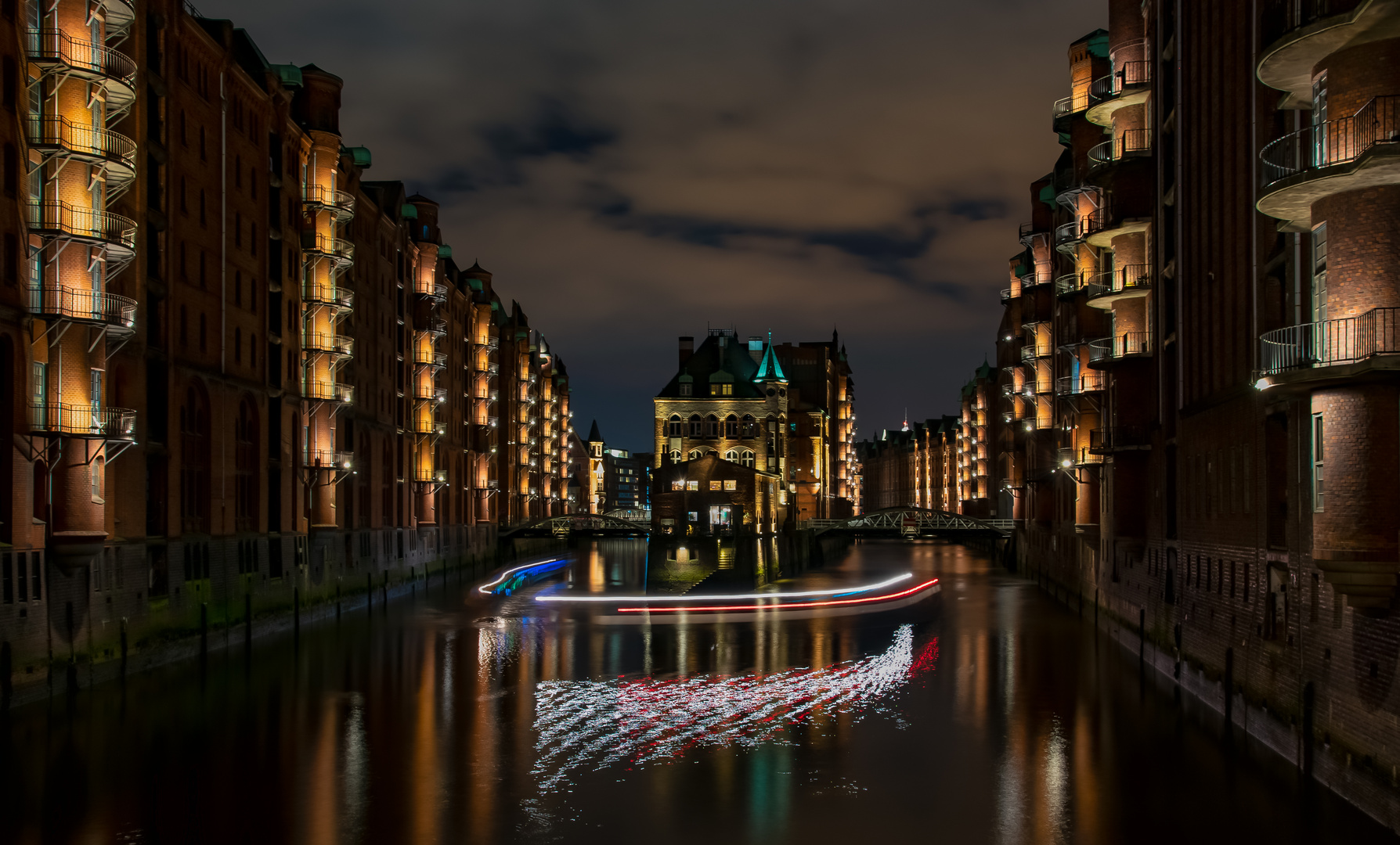 *Hamburg Speicherstadt