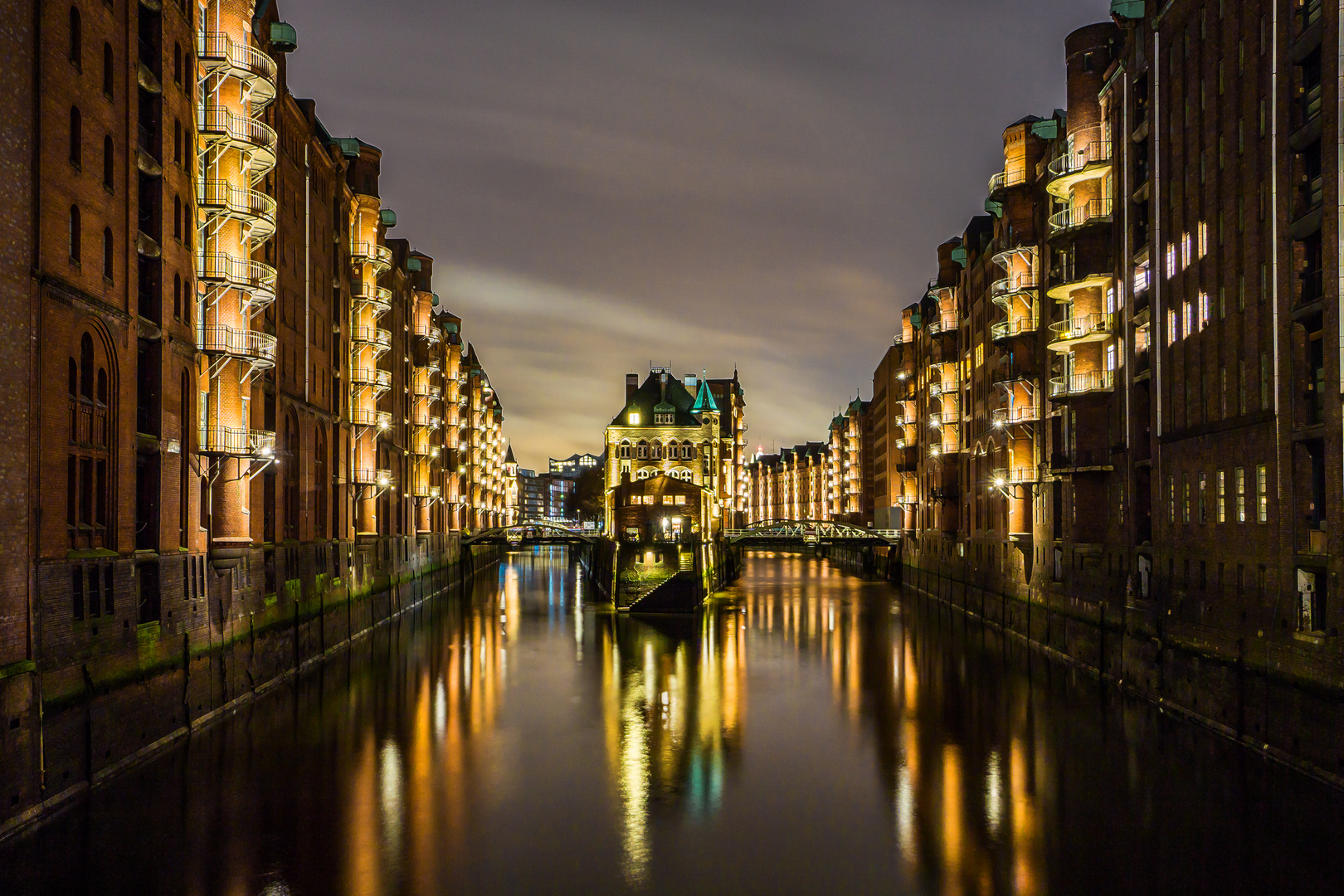 Hamburg Speicherstadt bei Nacht