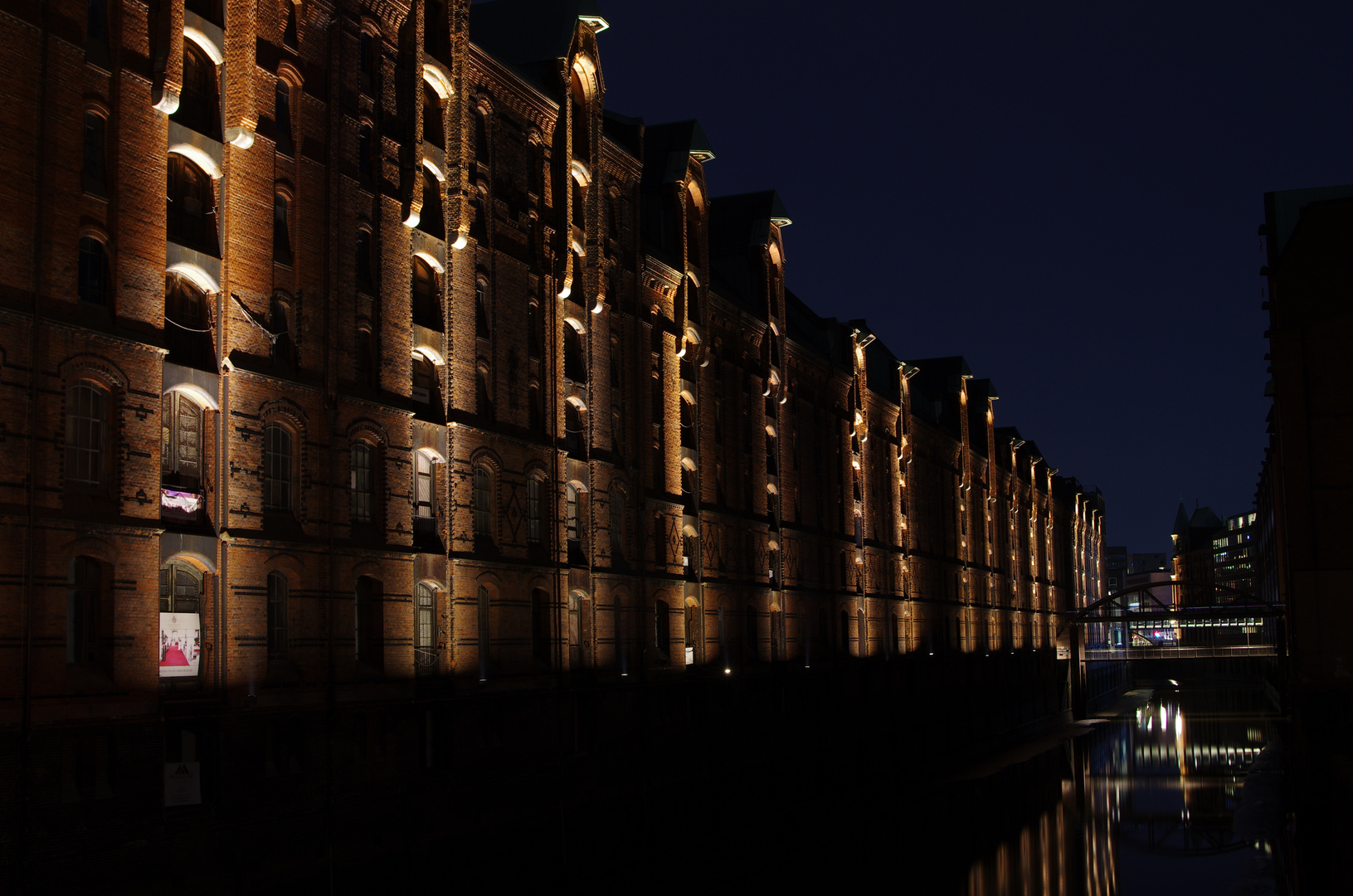 Hamburg Speicherstadt bei Nacht.