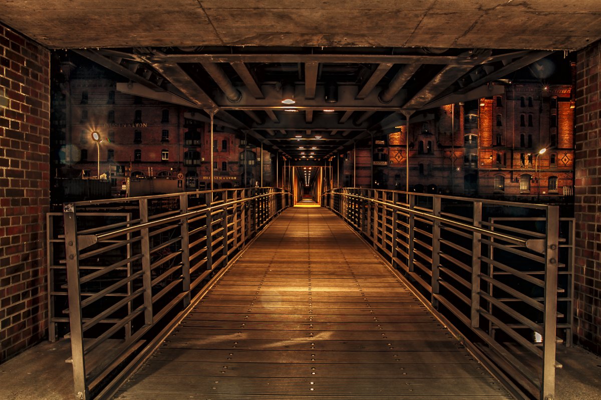 Hamburg Speicherstadt Brücke