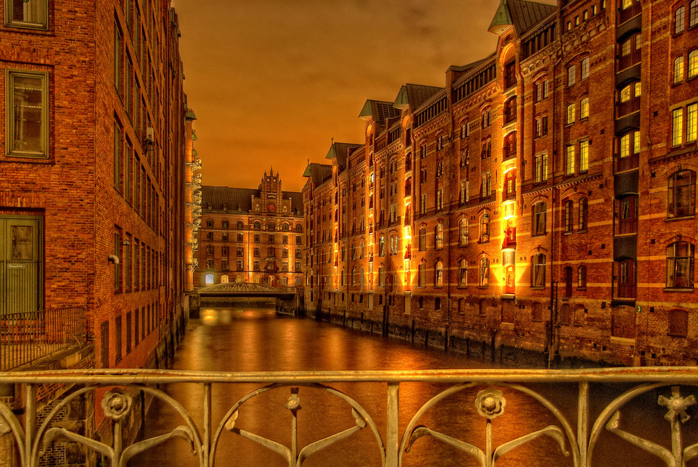 Hamburg Speicherstadt Nachts (Reloaded)