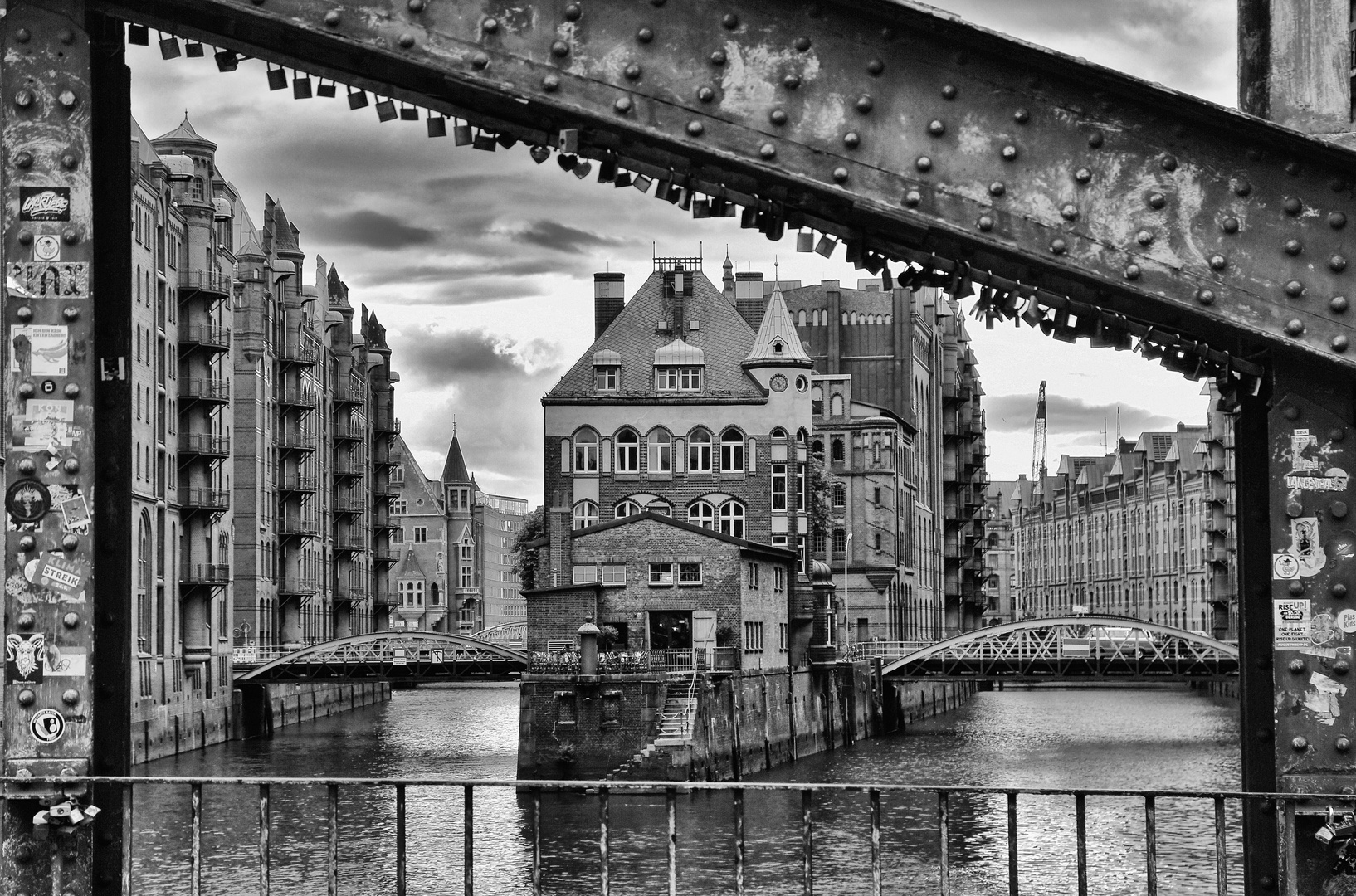 Hamburg Speicherstadt Poggenmühlenbrücke