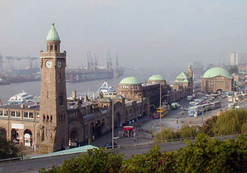 Hamburg, St. Pauli Landungsbrücken