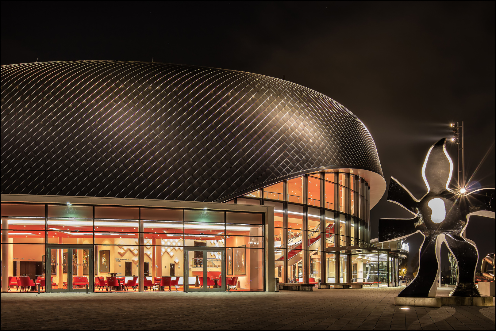 HAMBURG-STAGE THEATER AN DER ELBE.