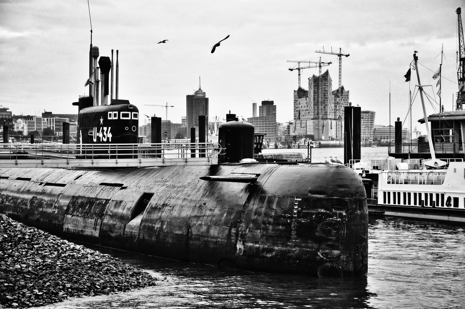 Hamburg U-434, black Russian submarine