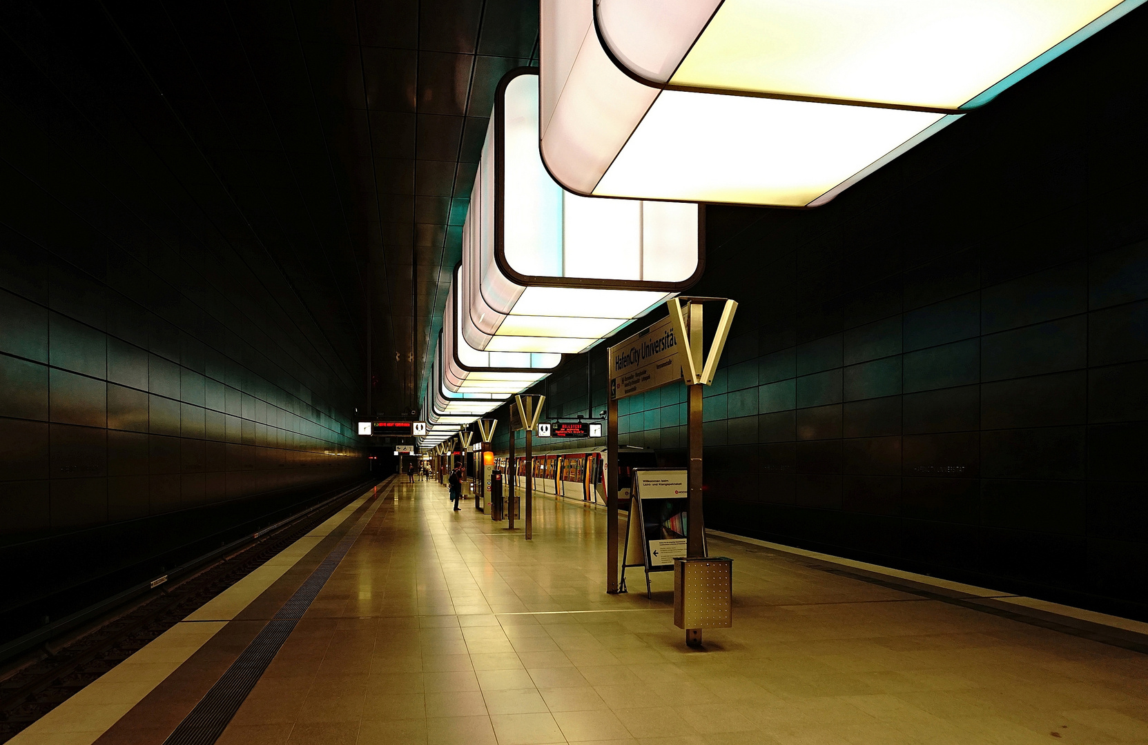 Hamburg - U-Bahn HafenCity Universität