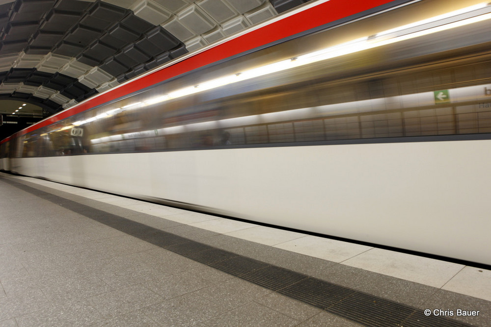 Hamburg U-Bahn in fahrt