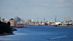 Hamburg verabschiedet sich - der Ballon auch