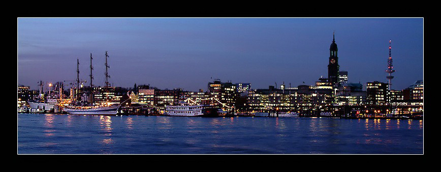 Hamburg vom anderen Ufer ll