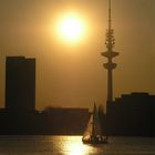 Hamburg von allen Seiten beleuchtet