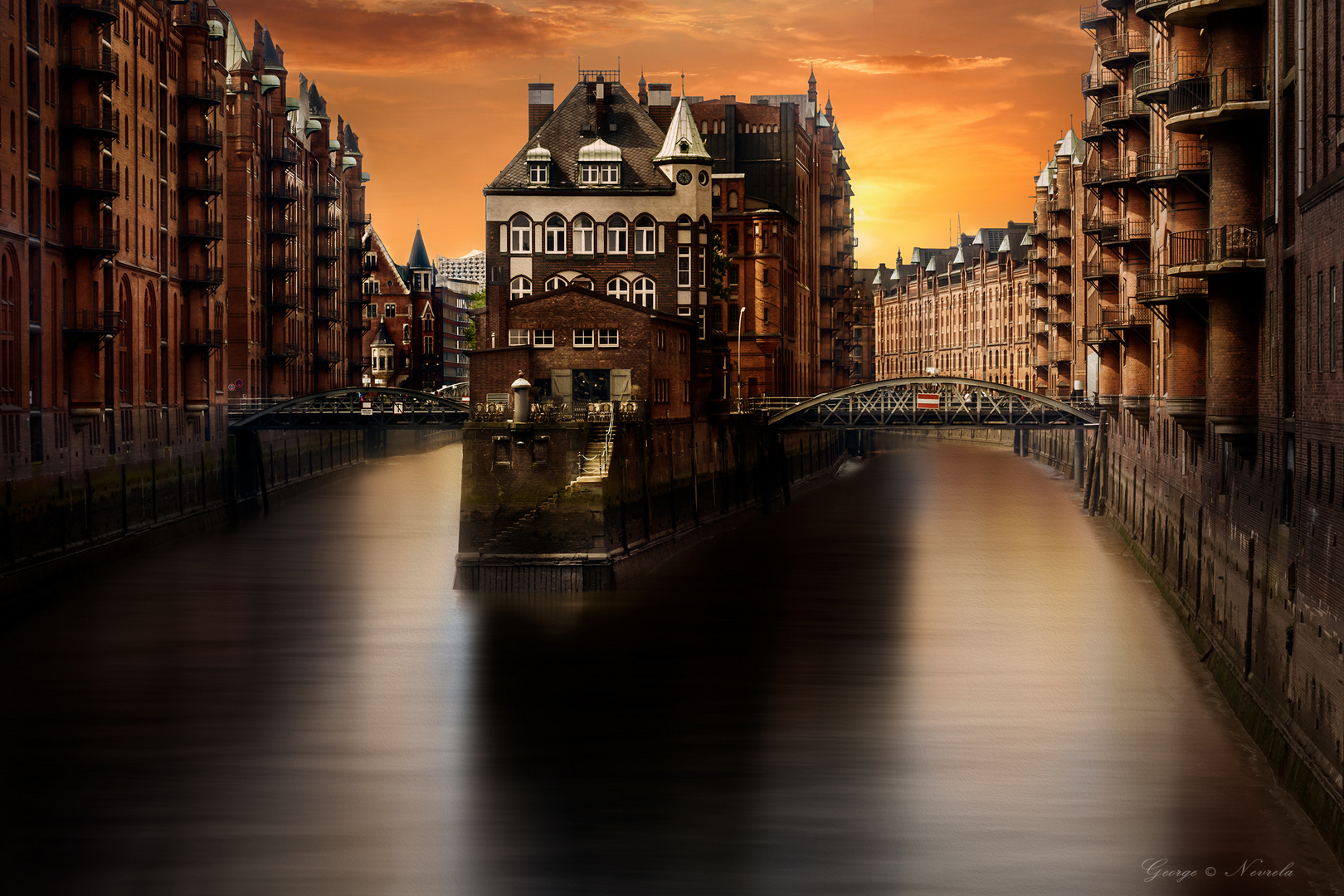 Hamburg-Wasserschloss-Speicherstadt-2500