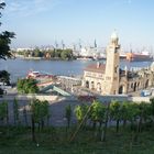 Hamburg Weinberg und Landungsbrücke