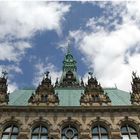 Hamburg ... Wolken über dem Rathaus