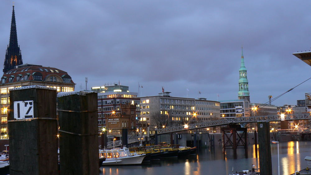 Hamburg zur blauen Stunde