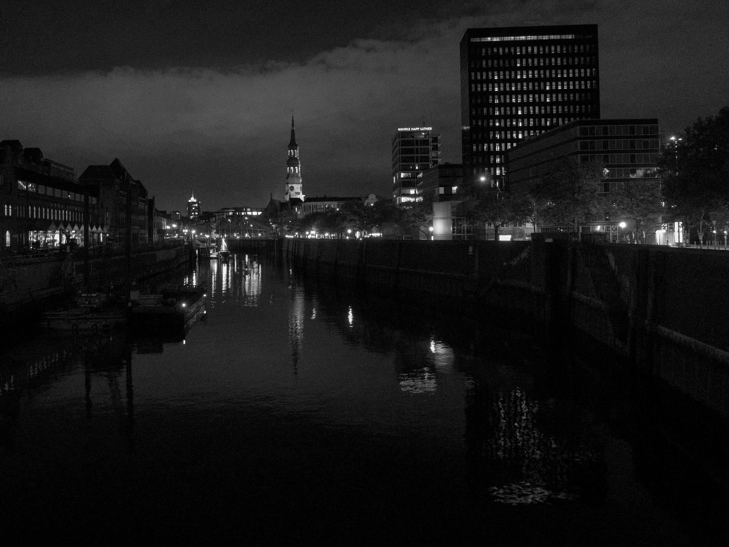 Hamburg_Black_and_White (7 von 10)