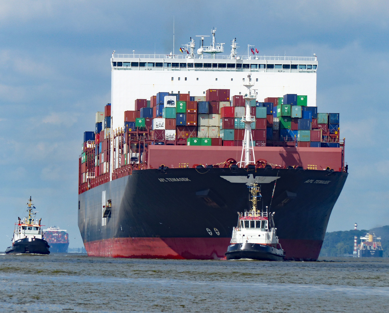 HAMBURG.......der Zielhafen dieser Reise ist erreicht !  