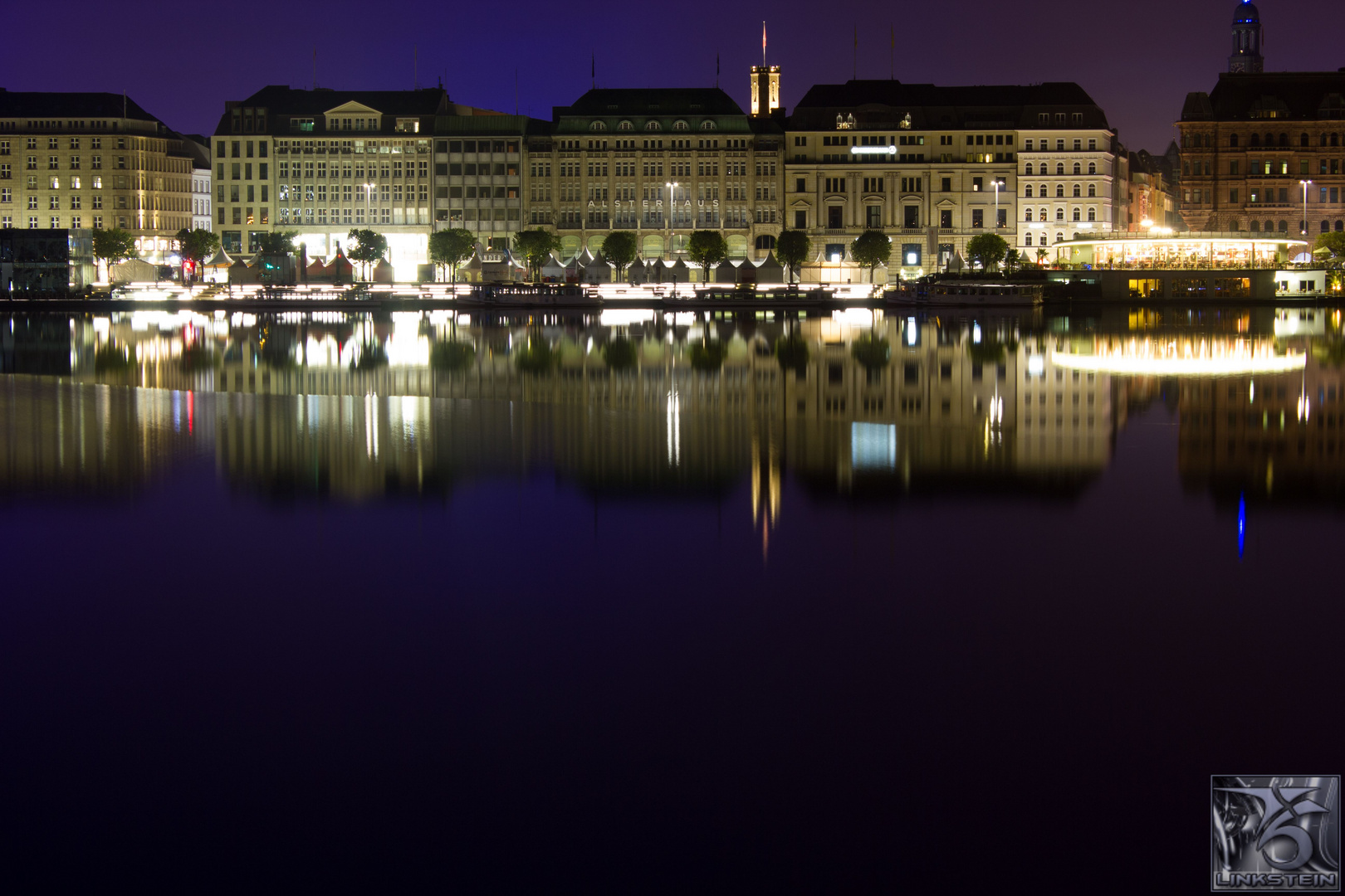 Hamburger Binnenalster bei Nacht