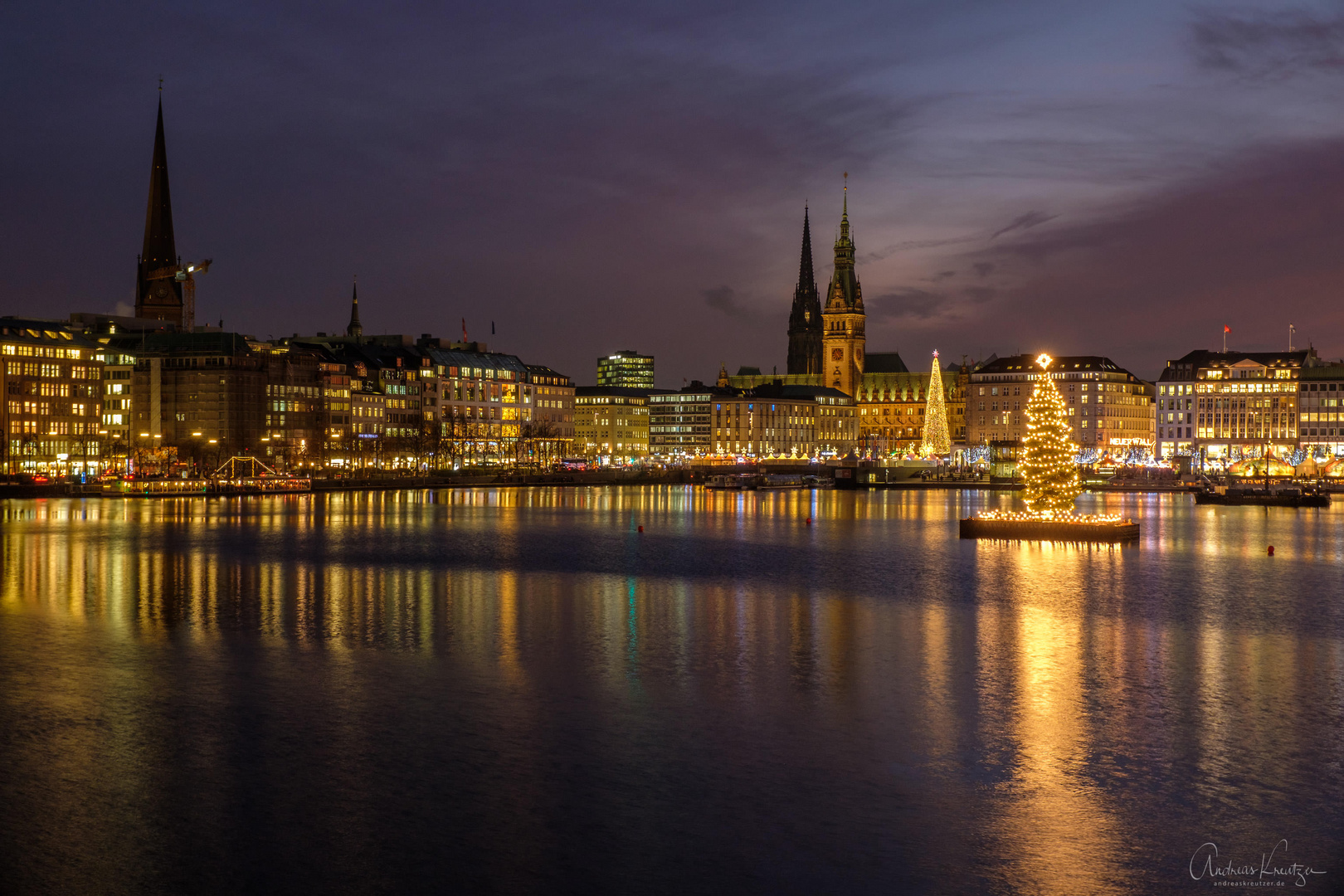 Hamburger Binnenalster zur Weihnachtszeit