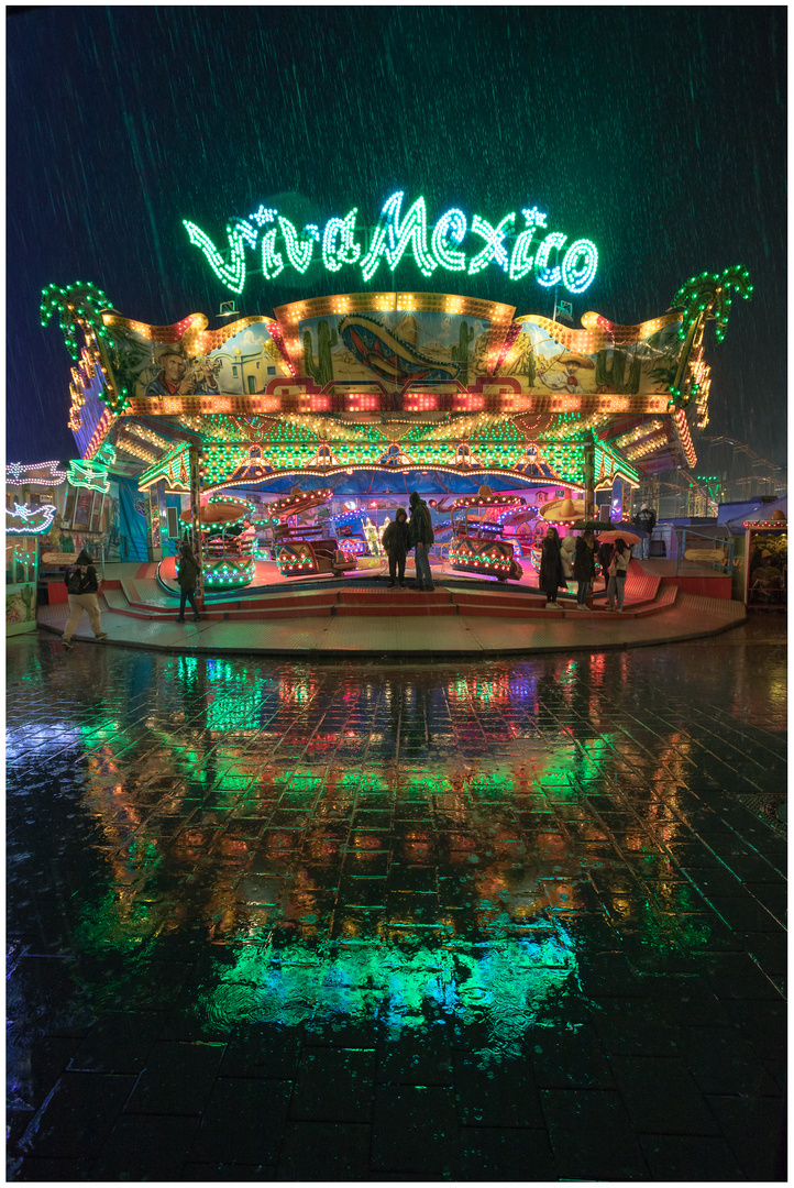 Hamburger Dom '23 on rainy days: "Viva Mexico"