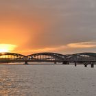 Hamburger Elbbrücken bei Sonnenaufgang