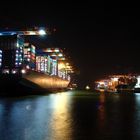 Hamburger Freihafen - 360m Containerschiff Sajir