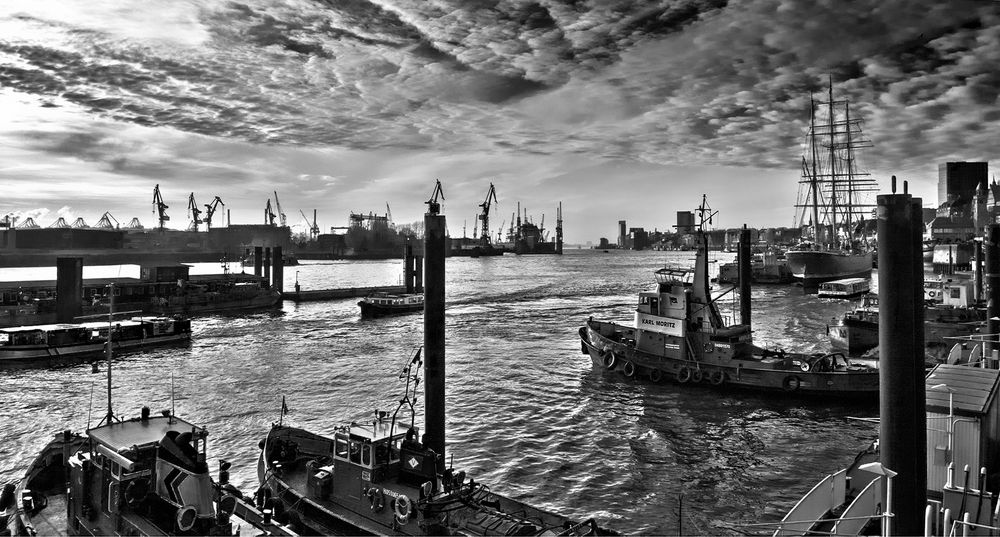 Hamburger Hafen 2011