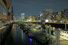 Hamburger Hafen am Abend