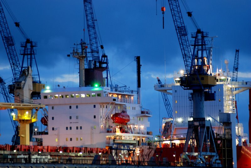 Hamburger Hafen am Abend