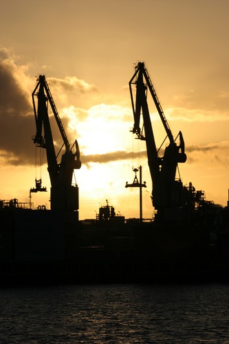 Hamburger Hafen am Abend