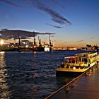 Hamburger Hafen bei Nacht!