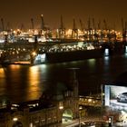 Hamburger Hafen bei Nacht