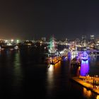 Hamburger Hafen bei Nacht